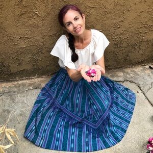 Cute Clothes that support rescue Cats… and a Dog!